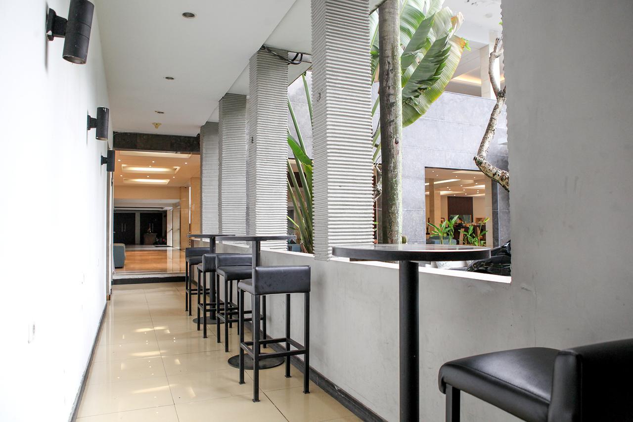 Hotel Reddoorz Premium @ Ciumbuleuit Atas 4*