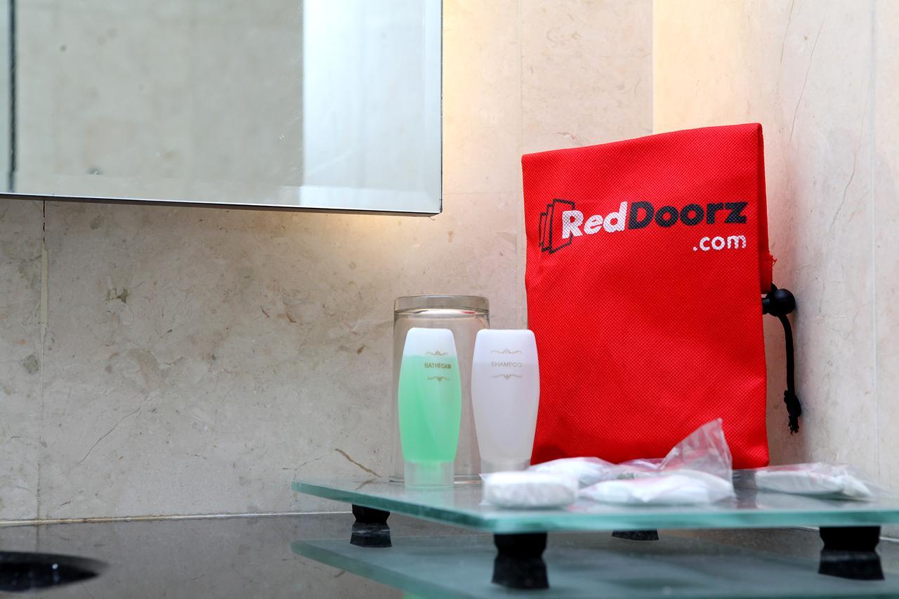 Reddoorz Premium @ Ciumbuleuit Atas Hotel Bandung