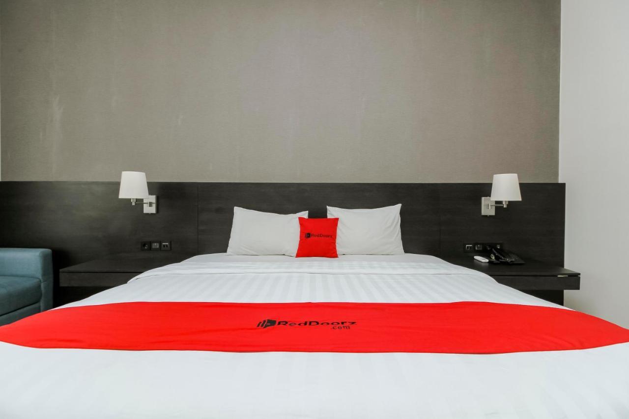 Hotel Reddoorz Premium @ Ciumbuleuit Atas 4*