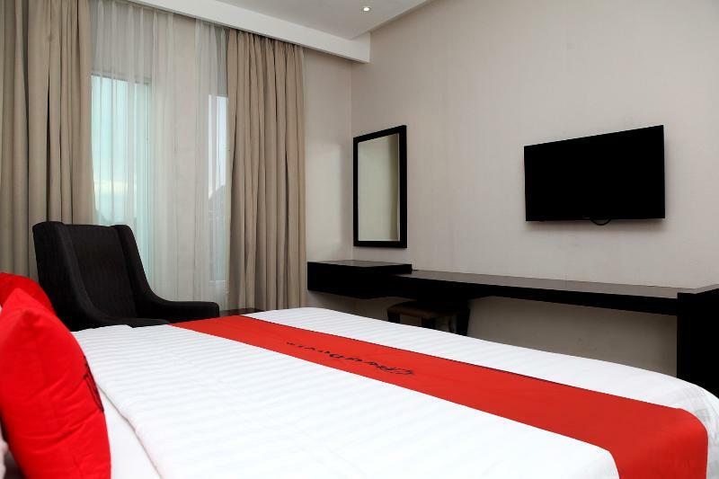 Reddoorz Premium @ Ciumbuleuit Atas 4*